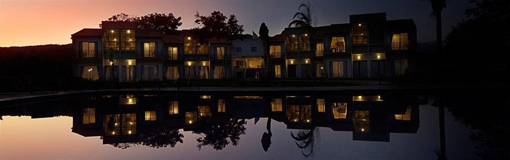 Luwansa Beach Resort Labuan Bajo Exterior photo